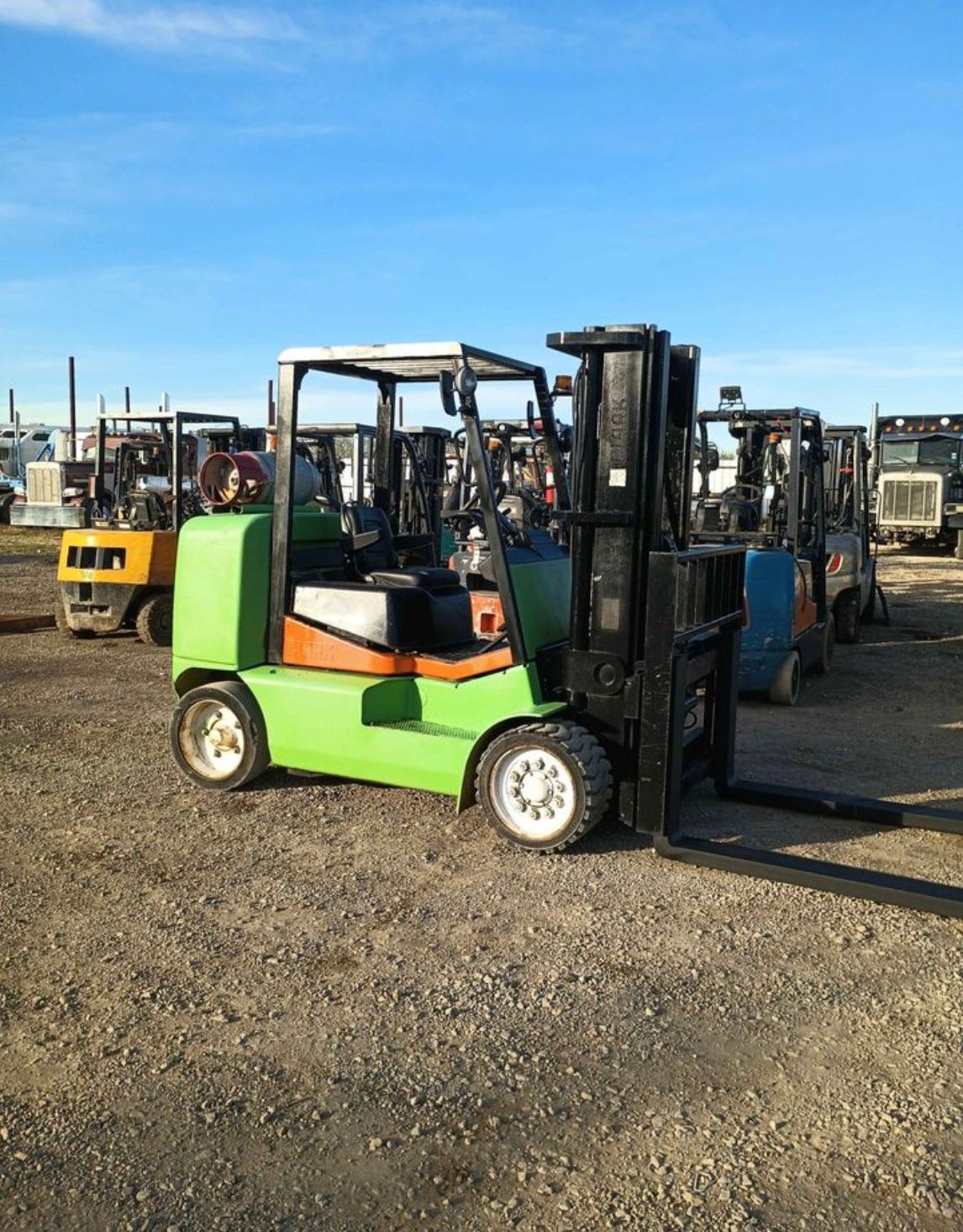 2000 clark forklift 11,000lb